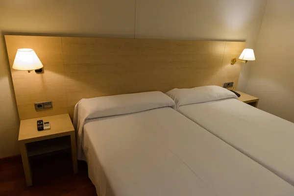 Säng Hotellrum — Stockfoto