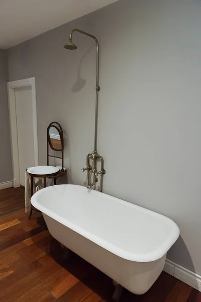 Imagem Banheiro Com Chuveiro Antigo Banheiro — Fotografia de Stock