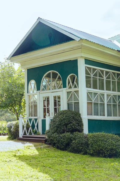 Summer house in garden — Stock Photo, Image