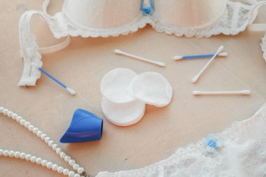 kadın iç çamaşırı beyaz arka plan üzerinde