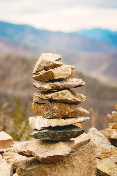 Concept of balance and harmony. rocks on the coast in the nature — Stock Photo, Image