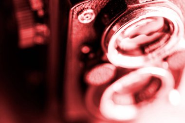 Eski bir İkiz Lens Refleks kamerasının yakın plan bulanık fotoğrafı..