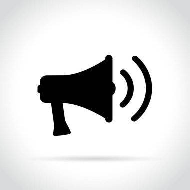 Beyaz arka plan üzerinde hoparlör simgesi