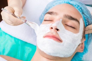 Adam güzellik Cilt Bakımı. 