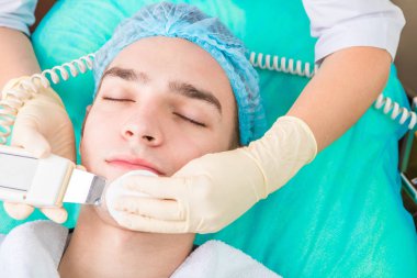 Adam güzellik Cilt Bakımı. 