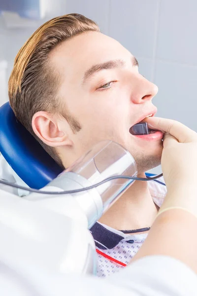 Fogászati ellátás. Röntgen bármely fogászati ellátás kezelési terv része. — Stock Fotó