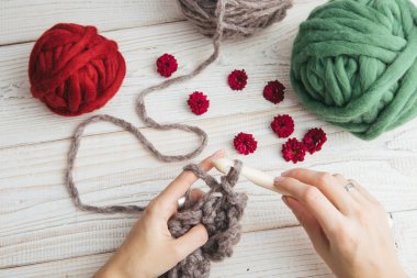 örgü kadın elleri. Üst te. Hobi hande yapılmış