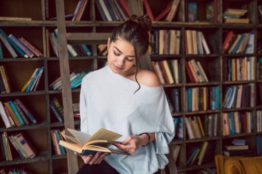 eğitim çalışma çok güzel kadın okuma