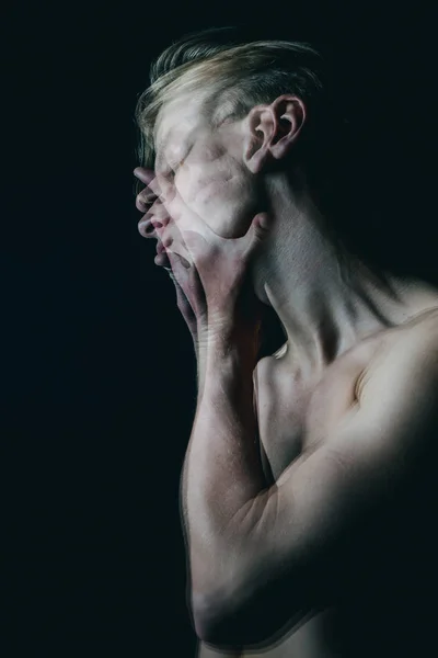 Retrato Psicológico Metafórico Emocional Del Joven Rubio Fondo Negro Exposición — Foto de Stock