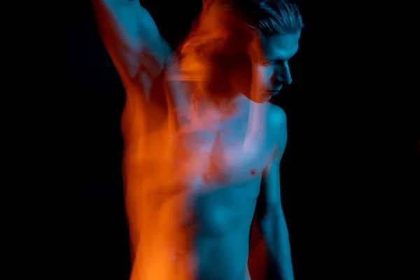 Uomo Con Torso Nudo Ritratto Lunga Esposizione Orientamento Paesaggistico Fantasma — Foto Stock
