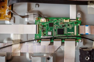 Elektronik devre kartı kapanıyor.