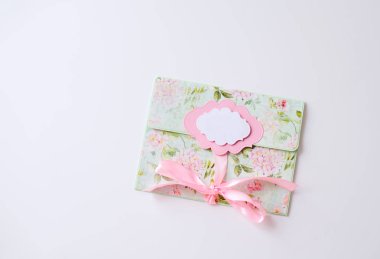 Kurdeleli çiçek kartı. Hediye çeki.