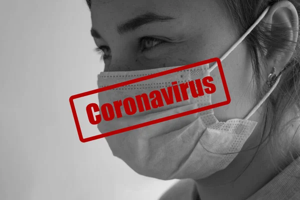 Enfermera Con Máscara Médica Inscripción Del Coronavirus Fotografía Concepto Una — Foto de Stock