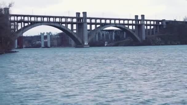 The old Preobrazhensky bridge, on the background of the unfinished new — Αρχείο Βίντεο