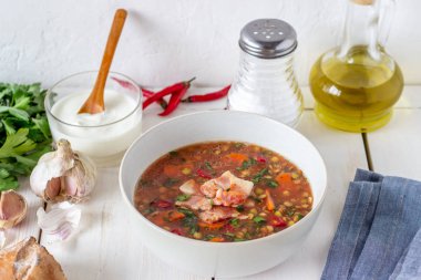 Havuçlu mercimek çorbası ve kızarmış pastırma. Yemek tarifleri. Alman mutfağı..