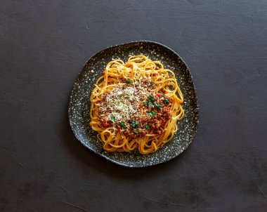 İtalyan makarnası bolonez. Spagetti. Ulusal Mutfak Tarifi Kırsal