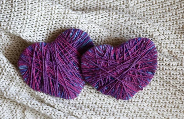 Valentine Still Life Card Woolen Yarn Thread Two Hearts Copy — Stock Photo, Image