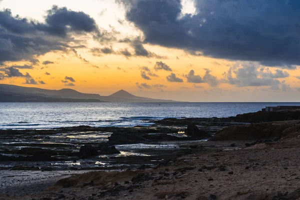 Sunset with some clouds on the coast of Gran Canaria — Stockfoto