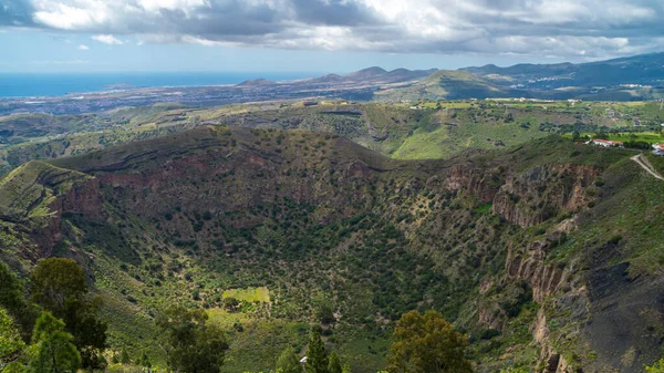 Gran Canaria 'daki Caldera de Bandama zirvesi