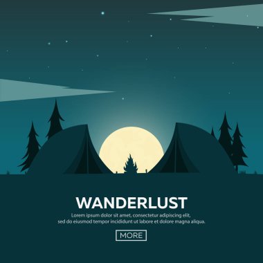 Yaz kampı. Gece kamp. Kamp ateşi. Çam ormanı ve rocky Dağları. Yıldızlı gece ve Mehtap. Doğa manzara.