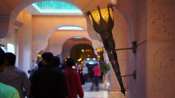 DUBAI, UAE - JANUARY 20, 2018. Atlantis hotel. Dubai Palm Jumeirah. — Stock Video