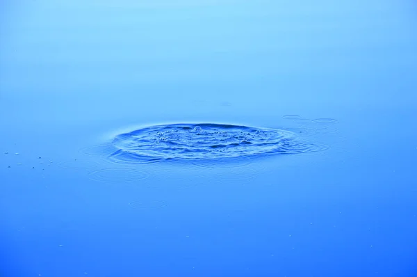 Círculos Água Close — Fotografia de Stock