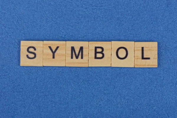 Simbol Kata Dari Huruf Coklat Kayu Terletak Atas Meja Biru — Stok Foto