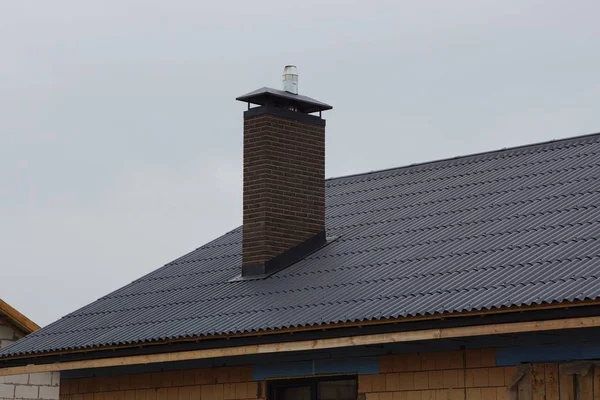 One Brick Chimney Brown Tiled Roof Private House Sky — Stock Photo, Image