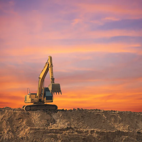 Bagger auf einer Baustelle — Stockfoto