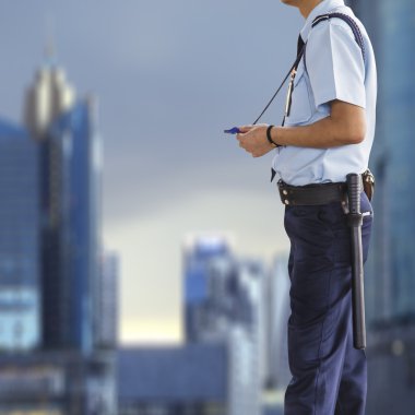 Profesyonel güvenlik görevlisi açık 