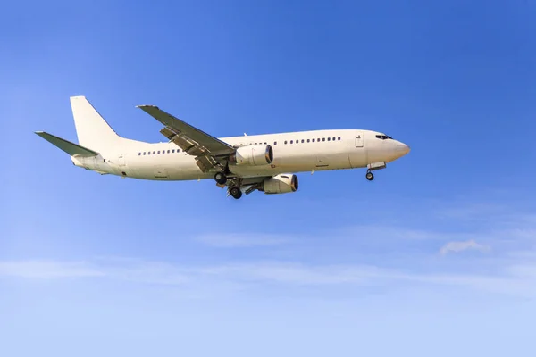 Avião no céu — Fotografia de Stock