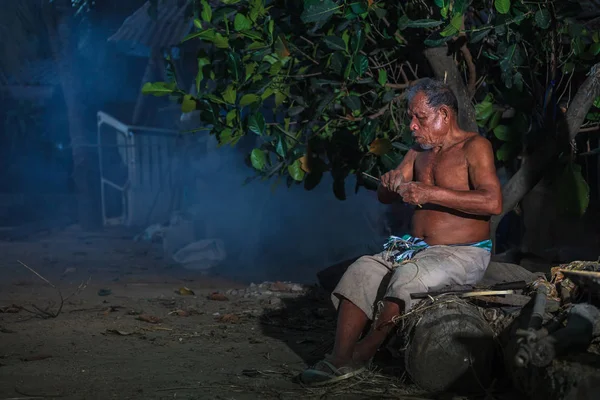 Viejo asiático hombre —  Fotos de Stock