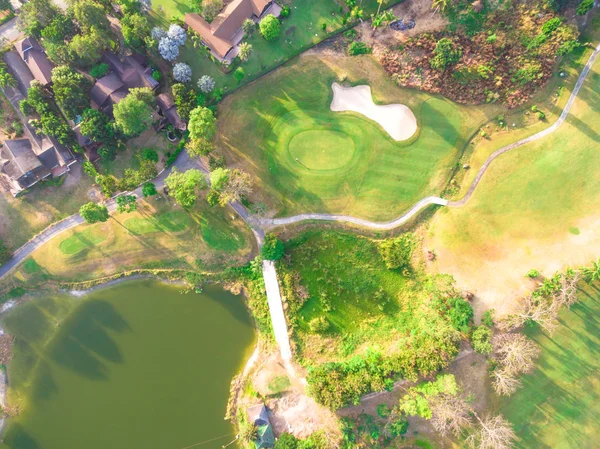 아름 다운 골프 코스의 항공 보기 — 스톡 사진