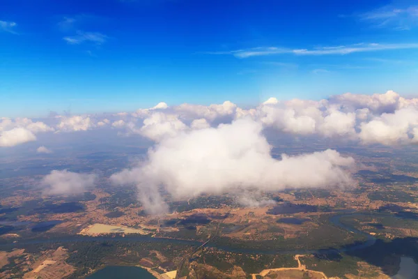 飛行機の窓から美しい空の景色 — ストック写真