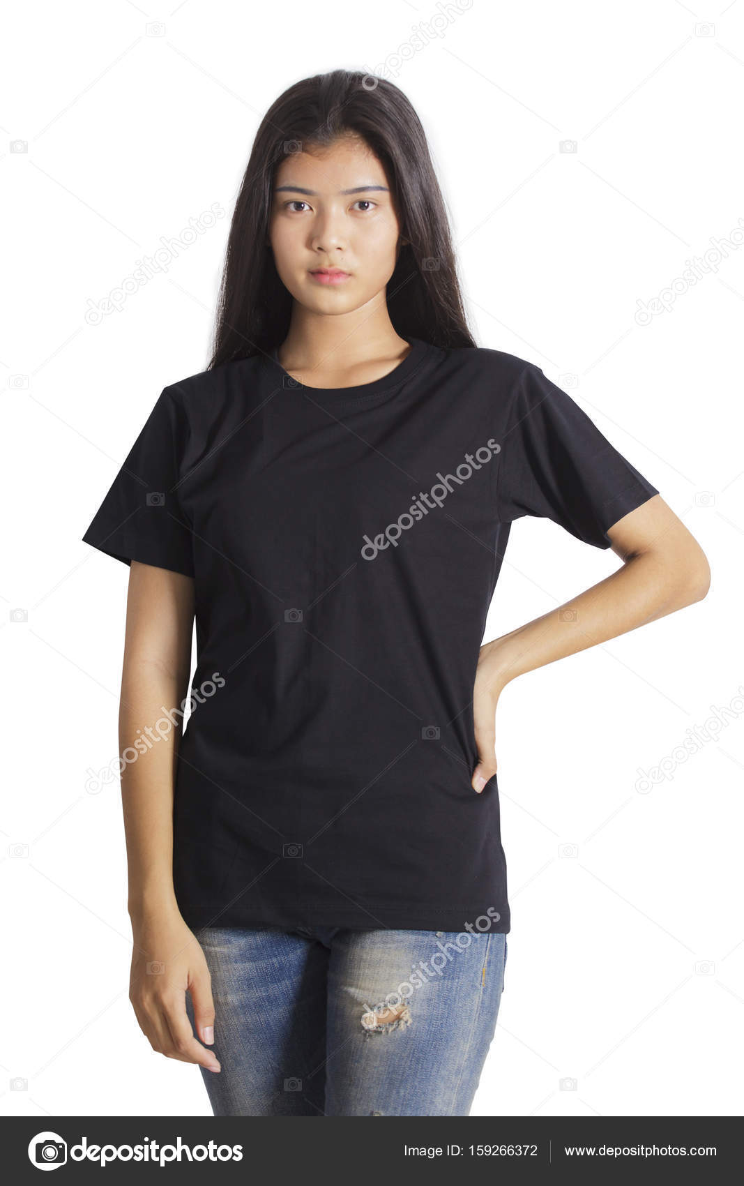 black t shirt and black jeans girl