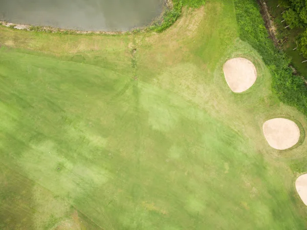 Luchtfoto van de prachtige golfbaan — Stockfoto