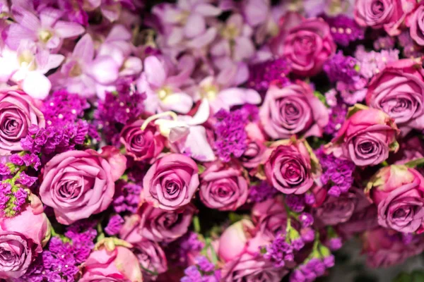 Mixed flower arrangement, Colorful mixed bouquet flowers — Stock Photo, Image
