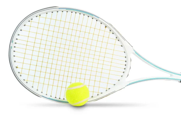Теннисные ракетки и теннисный мяч на белом фоне — стоковое фото