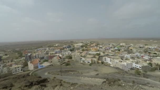 Zoom panorámico sobre la ciudad de espargos — Vídeo de stock