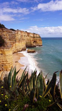 Portekiz 'de Algarve Sahili