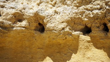 evaristo kayalıklarla