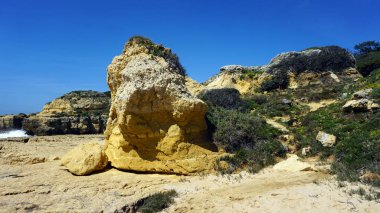 evaristo kayalıklarla