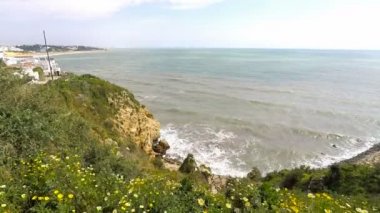 vahşi algarve kıyısında