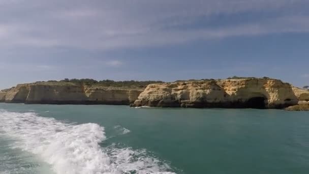 Algarve-Bootsfahrt — Stockvideo