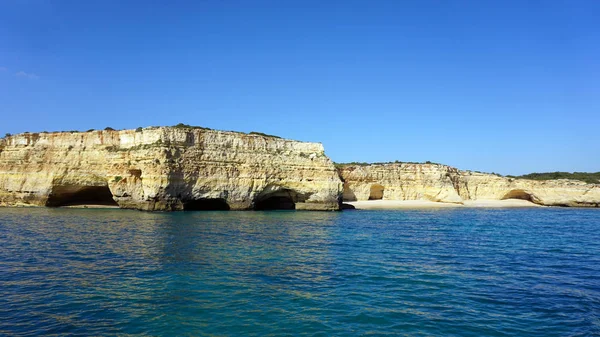 Denizin kenarında Algarve — Stok fotoğraf