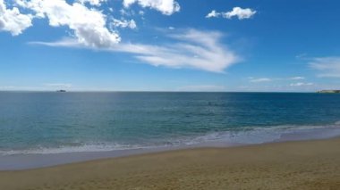 Portekiz Algarve kıyısında bahar zaman şaşırtıcı
