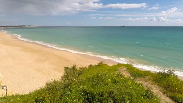 Plage de prainha à l'algarve — Video