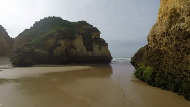 Prainha stranden i algarve — Stockvideo