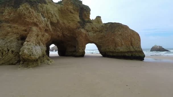 Armacao de pera Beach — Stok video