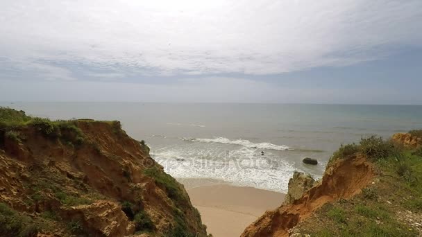 Baía de rocha no algarve — Vídeo de Stock